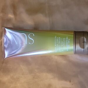 NEW Bath & Body Works In The Sun Body Cream
